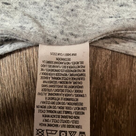 Pink Victoria Secret "If it's Snowing I'm not going! Ladies Sports Tee Size S - Picture 7 of 11